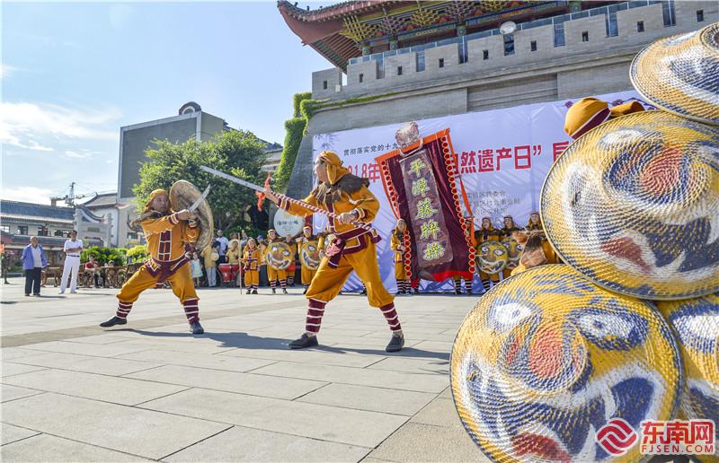 陈文英三姐图片